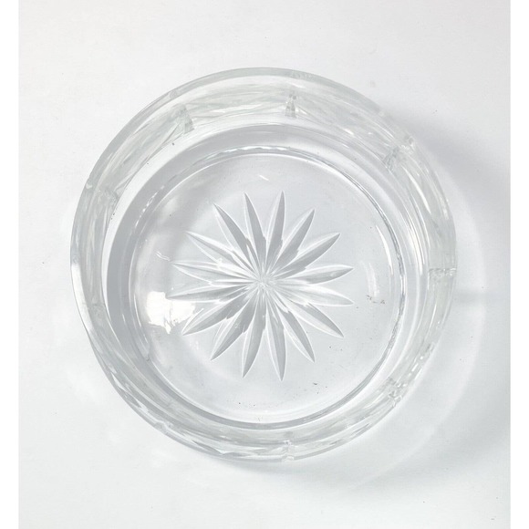 Gorgeous Sun/Star Cut Round Crystal Centerpiece/Serving Bowl, 7 1/2” VTG 1970’s - Picture 2 of 5